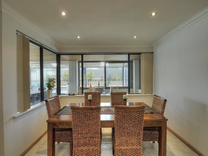 6 Guillardon Terrace, Madora Bay WA 6210