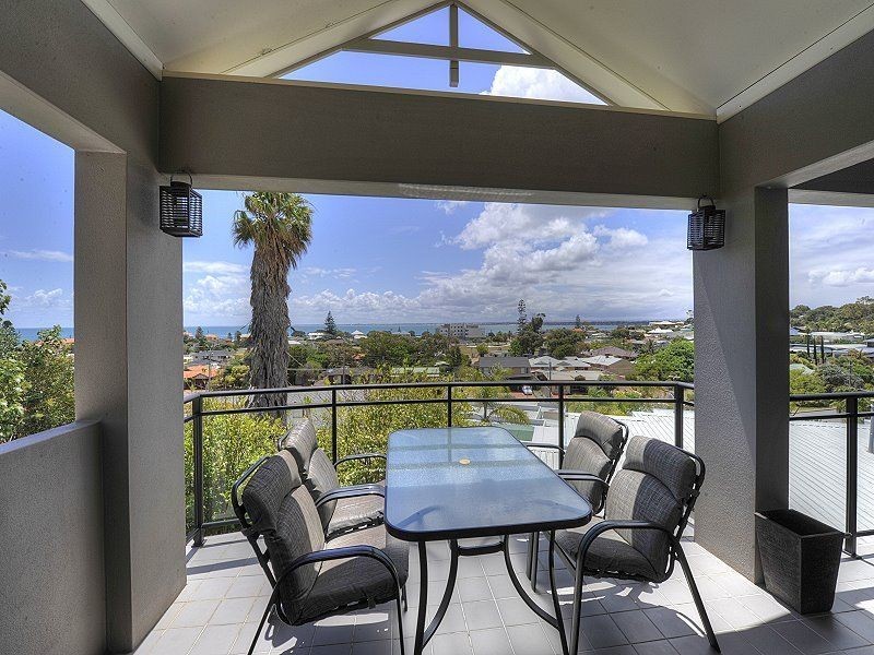 16/6 Valley Road, Halls Head WA 6210