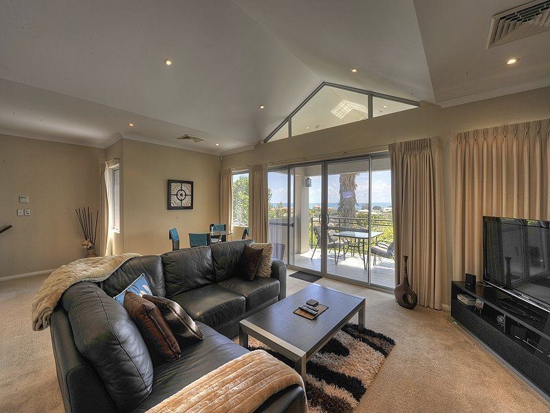 16/6 Valley Road, Halls Head WA 6210