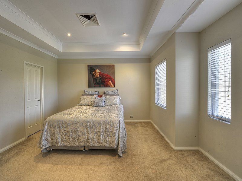 16/6 Valley Road, Halls Head WA 6210