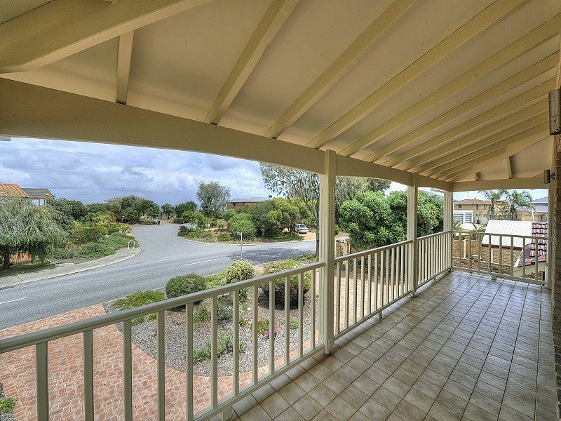 15 Watersun Drive, San Remo WA 6210