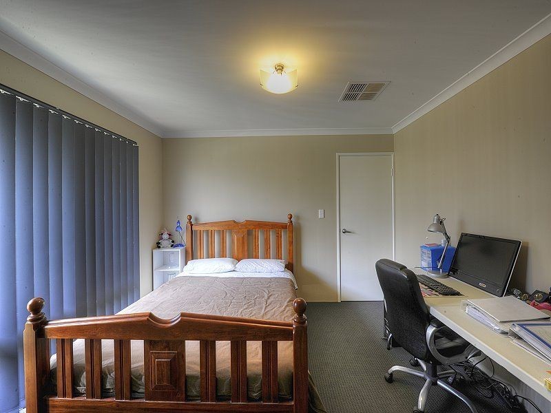 20 Tandure Way, Lakelands WA 6180