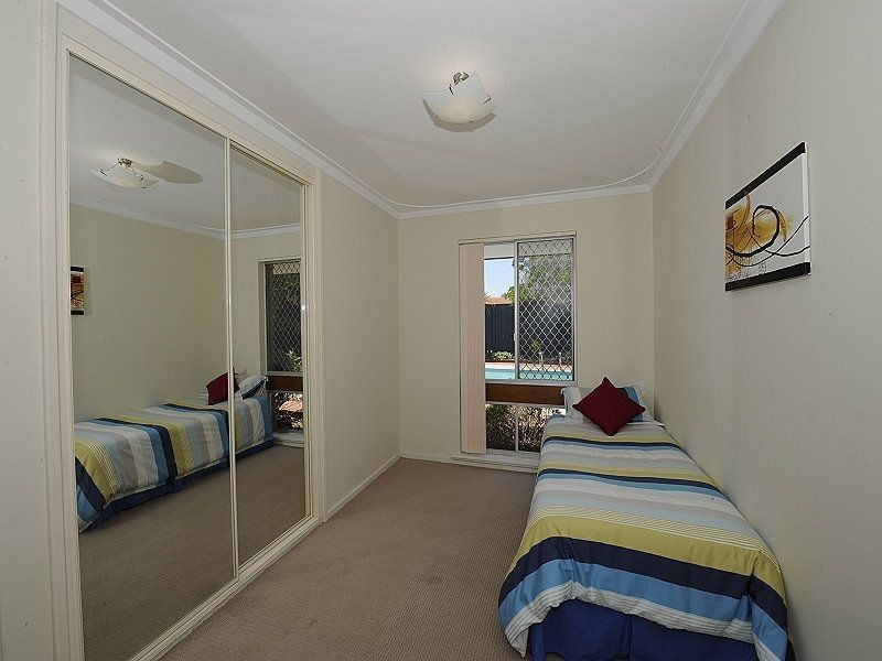 27 Sievewright Street, Silver Sands WA 6210