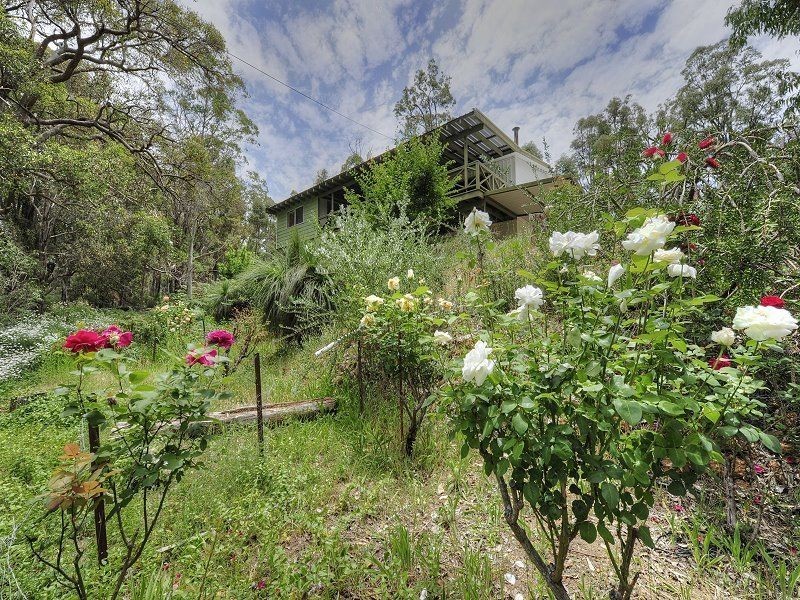 209 Holyoake Road, Dwellingup WA 6213