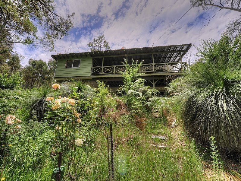 209 Holyoake Road, Dwellingup WA 6213