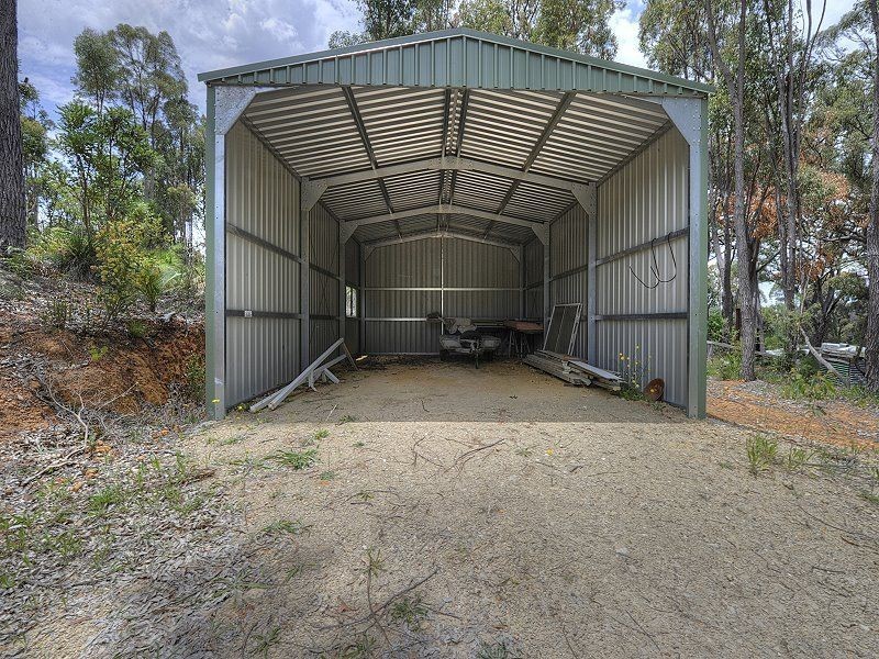 209 Holyoake Road, Dwellingup WA 6213