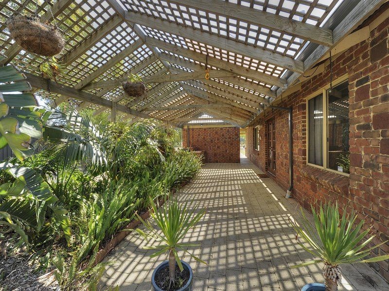 16 Elleker Close, Greenfields WA 6210