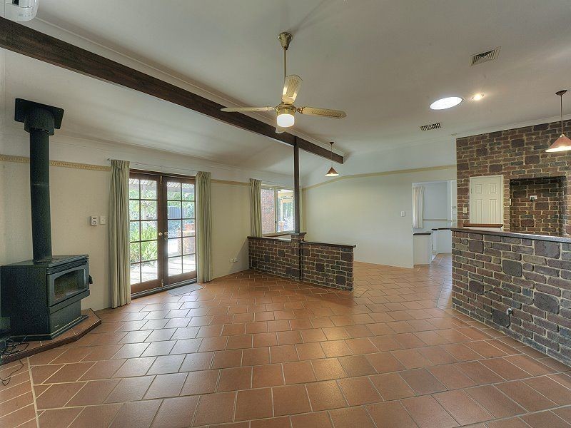 16 Elleker Close, Greenfields WA 6210