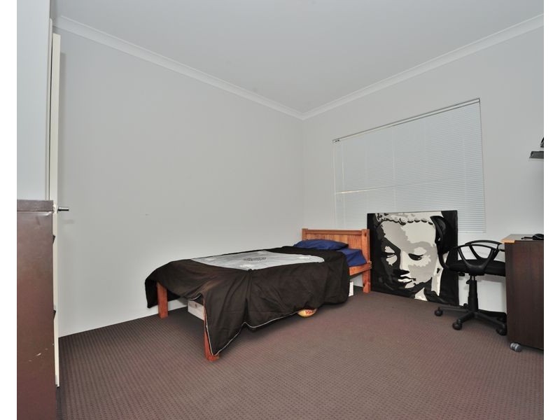 17 Chieftain Pass, Madora Bay WA 6210