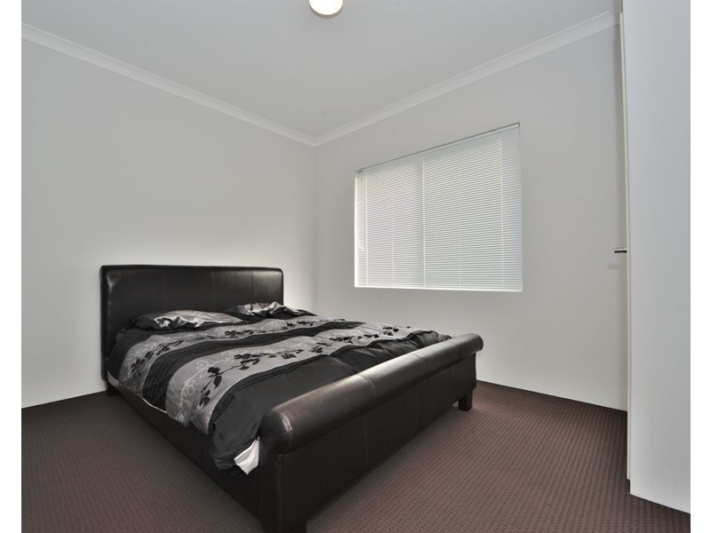 17 Chieftain Pass, Madora Bay WA 6210