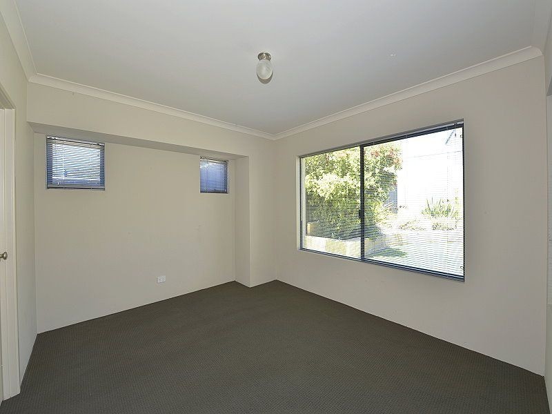 95 Leighton Road, Halls Head WA 6210