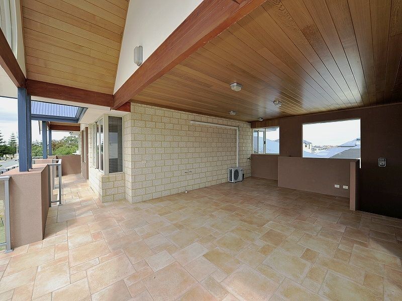 21 Princeton Drive, Wannanup WA 6210