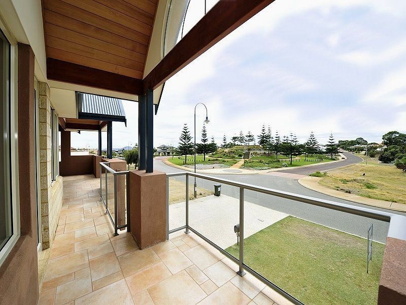 21 Princeton Drive, Wannanup WA 6210