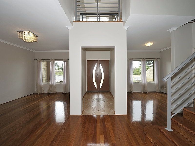 21 Princeton Drive, Wannanup WA 6210