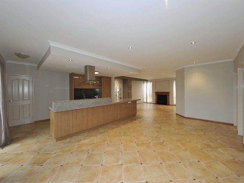21 Princeton Drive, Wannanup WA 6210