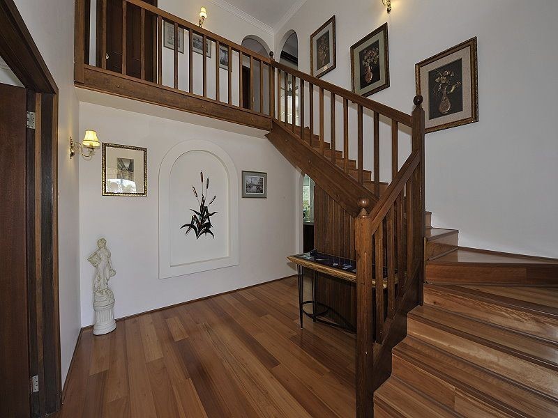 6 Barkley Place, Halls Head WA 6210