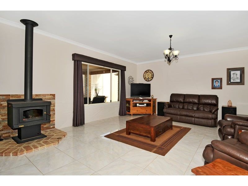 110 James Eden Drive, Pinjarra WA 6208