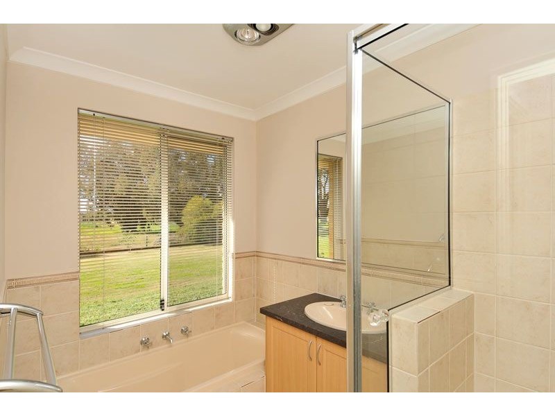 110 James Eden Drive, Pinjarra WA 6208