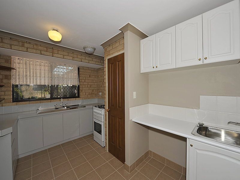 11 Albermarle Close, Coodanup WA 6210