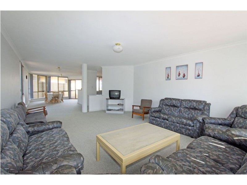 B/50 Halls Head Parade, Halls Head WA 6210