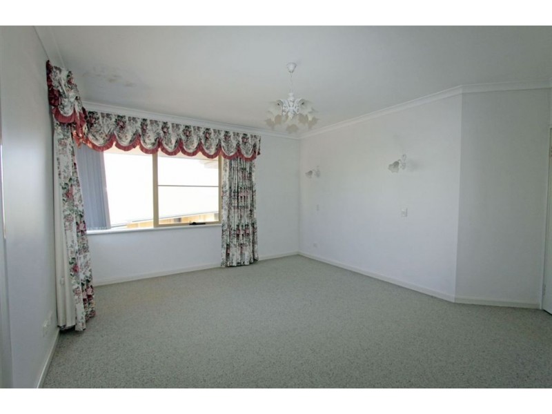 B/50 Halls Head Parade, Halls Head WA 6210