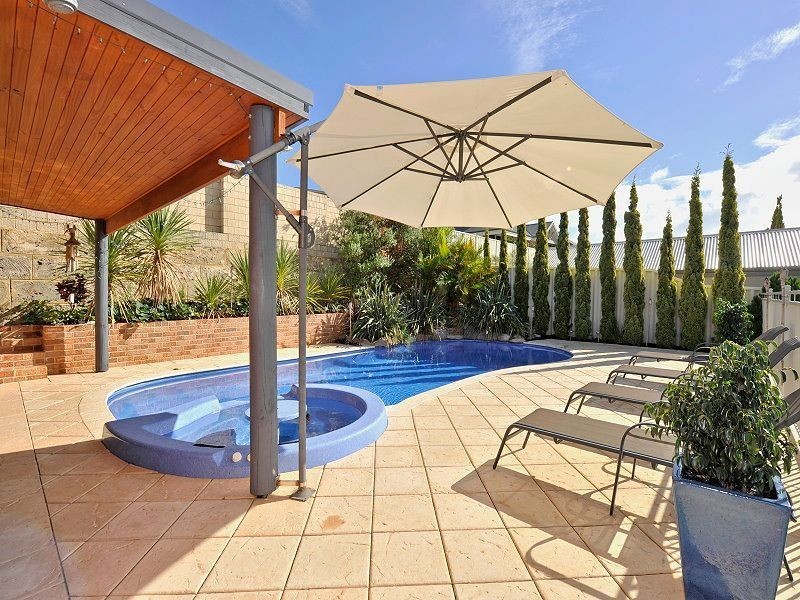 30 Rees Place, Wannanup WA 6210