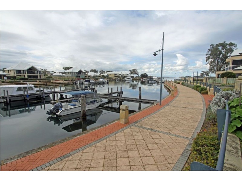 1 Waterford Retreat, Erskine WA 6210