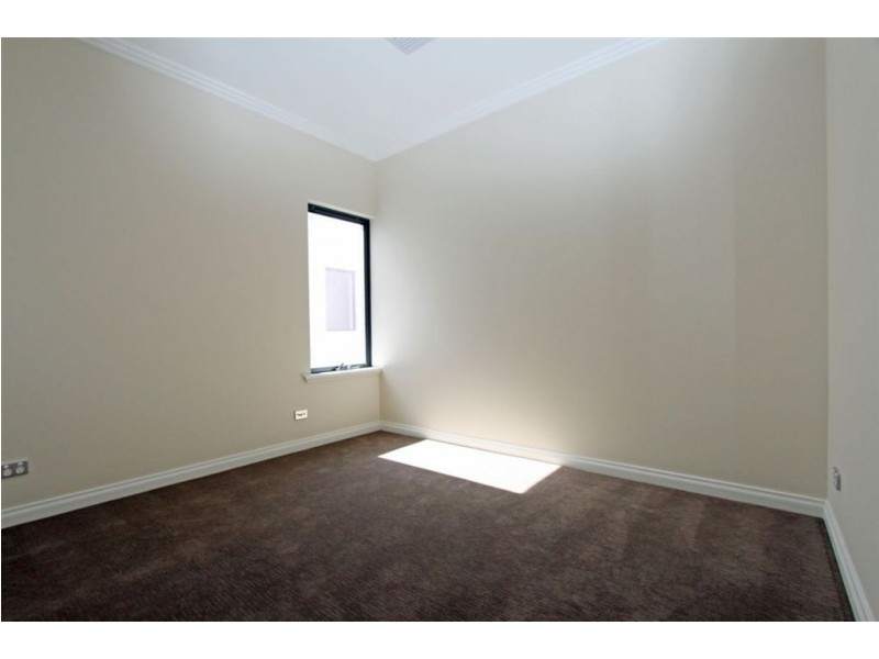 6/23 Galileo Loop, Mandurah WA 6210