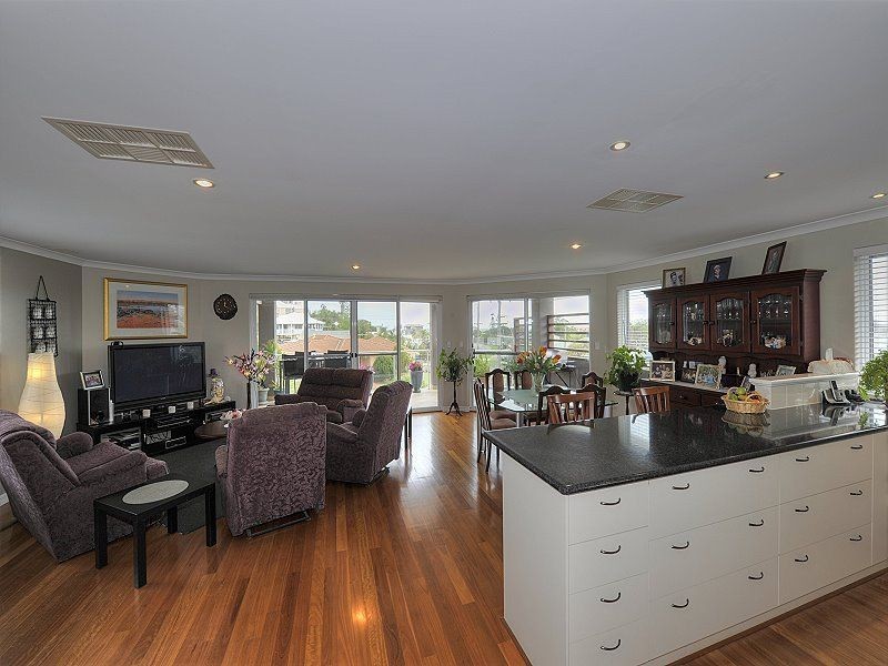 33 Shayne Street, Halls Head WA 6210