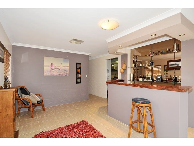 2 Guilderton Close, Erskine WA 6210