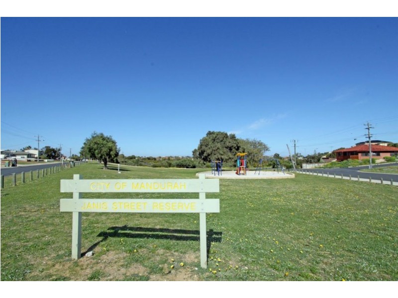 62 Janis Street, Halls Head WA 6210