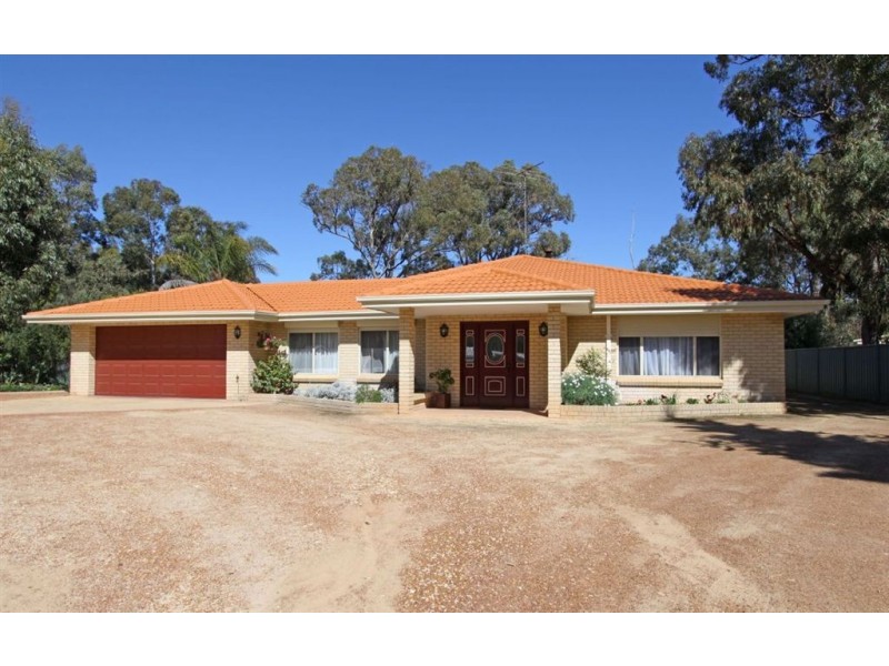 5 Maclean Way, Greenfields WA 6210