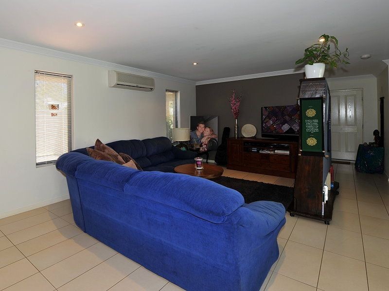 22 Zamia Loop, Wannanup WA 6210