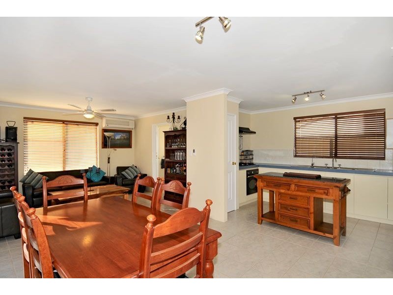 84A Janis Street, Halls Head WA 6210