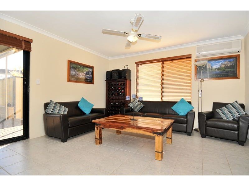 84A Janis Street, Halls Head WA 6210
