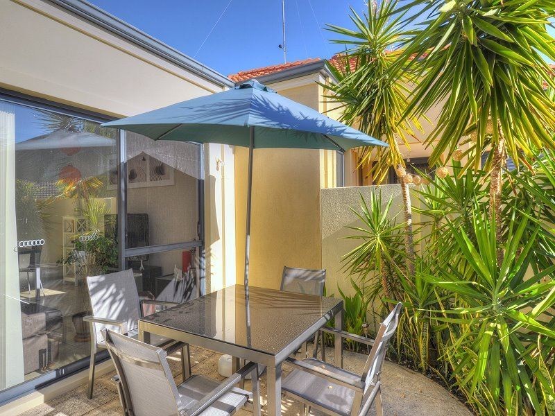 4/9 Hackett Street, Mandurah WA 6210
