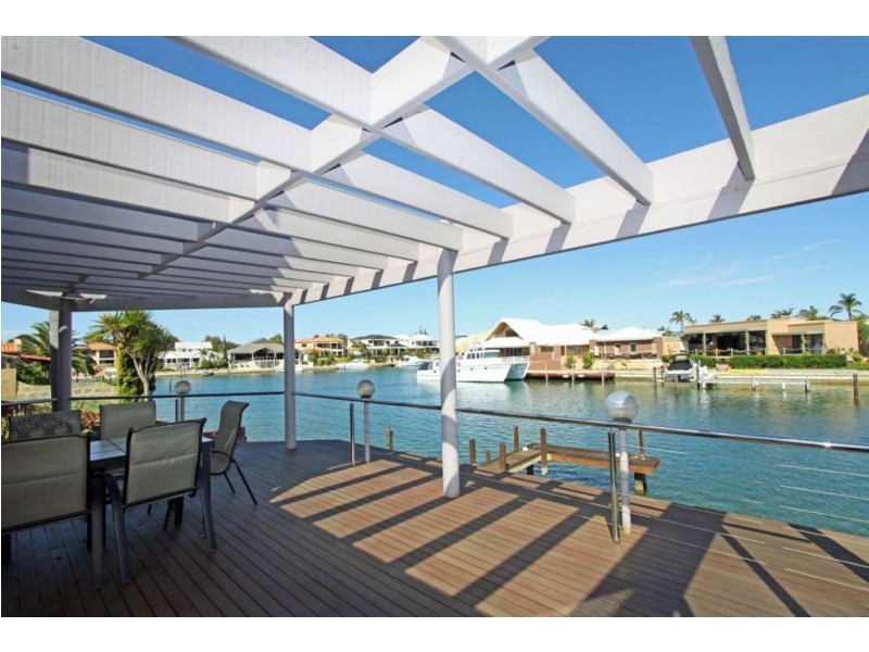 32 Cambria Island Retreat, Halls Head WA 6210