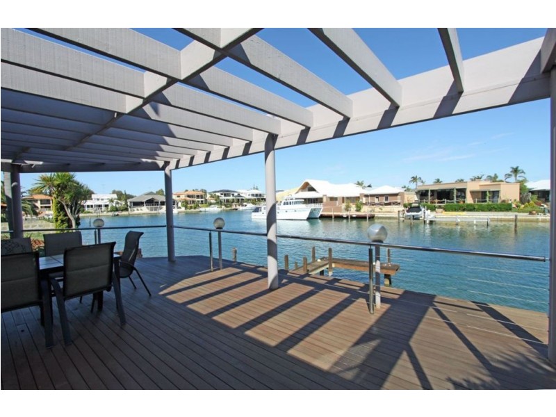 32 Cambria Island Retreat, Halls Head WA 6210