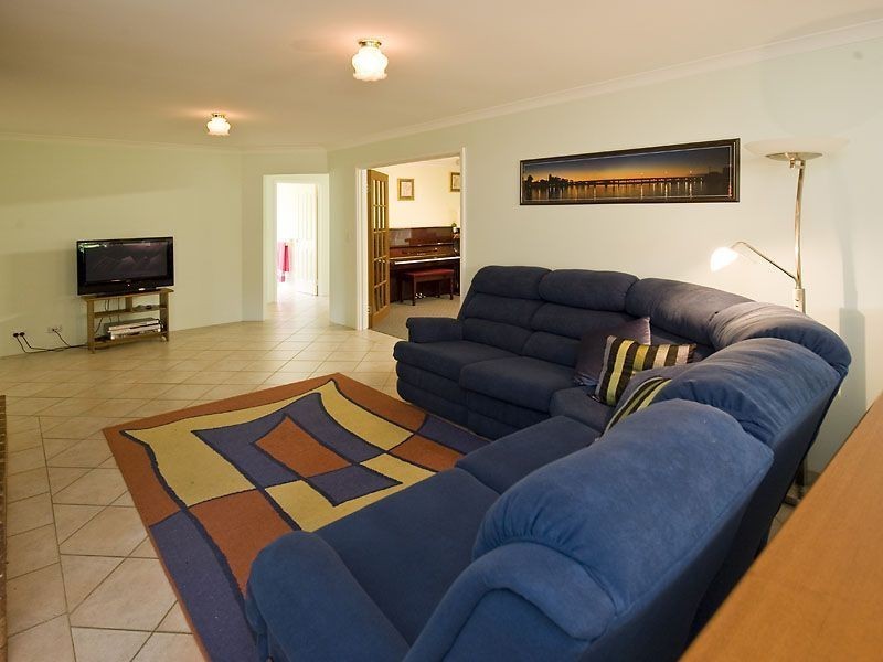 23 Summerhill Drive, Stake Hill WA 6210