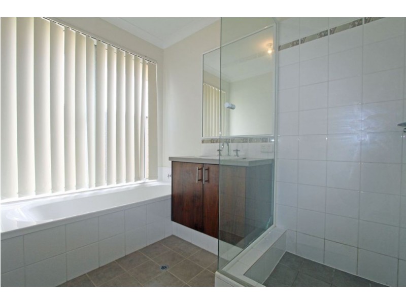 72 Camden Way, Meadow Springs WA 6210