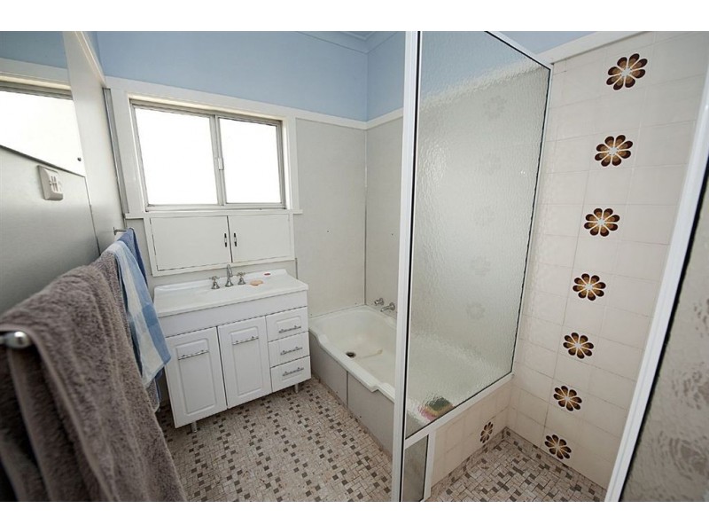 8 Recreation Road, Waroona WA 6215