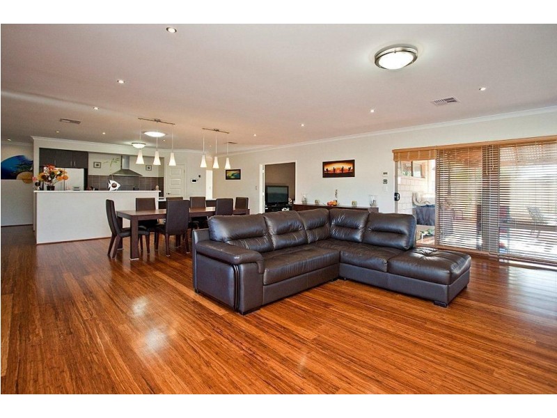 8 Gem Way, Dawesville WA 6211