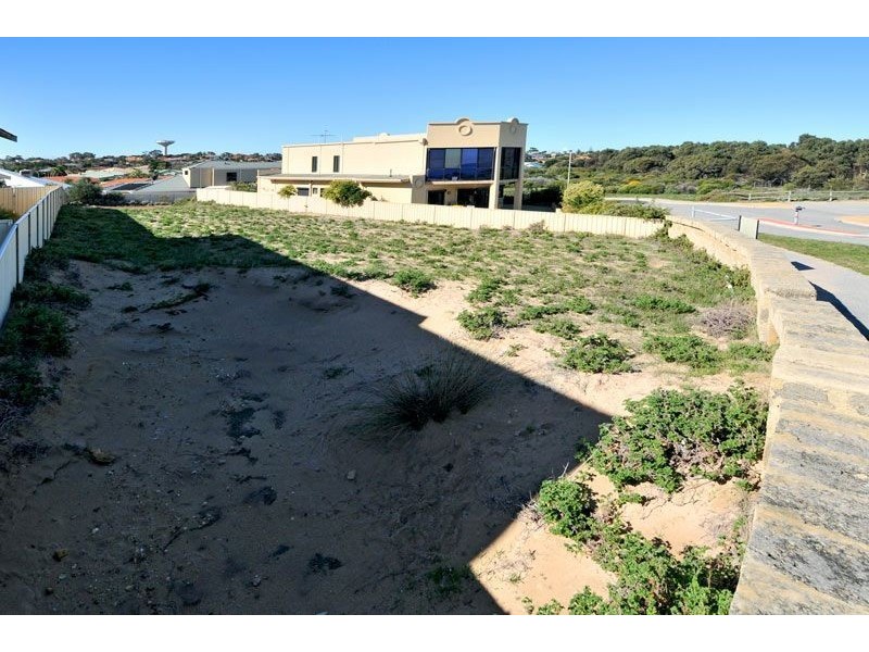 23 Calypso Road, Halls Head WA 6210