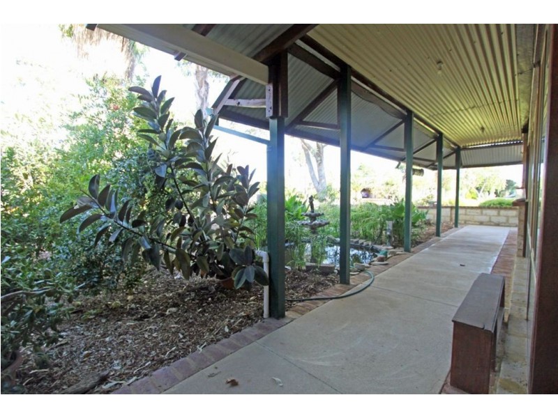14 Redcliffe Road, Greenfields WA 6210