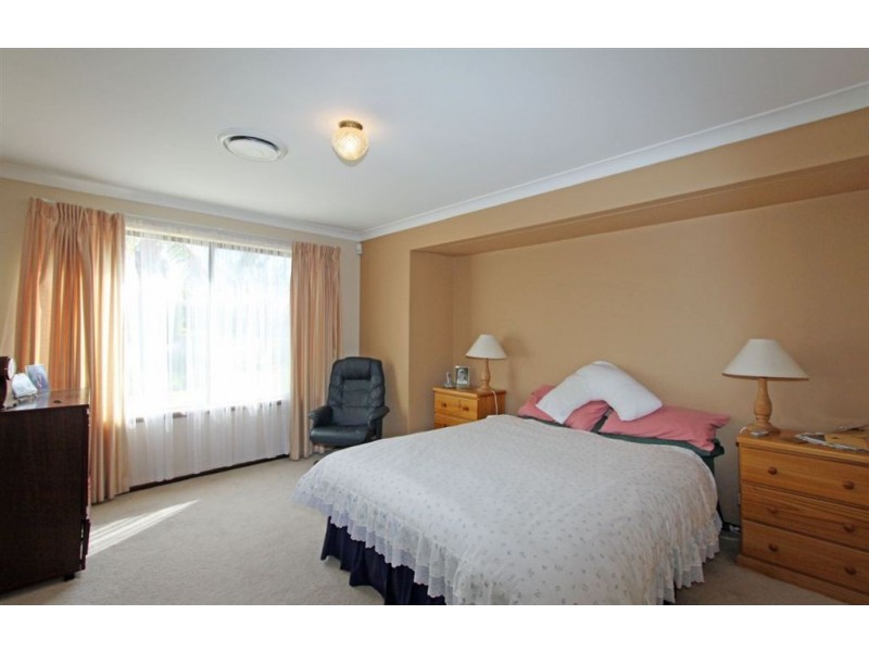 1 Agnew Place, Halls Head WA 6210