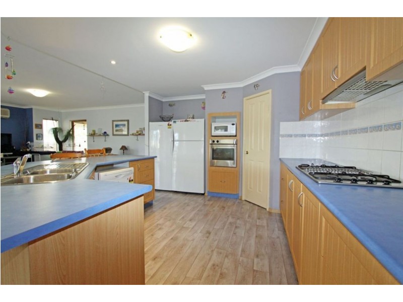 16 Cranbrook Crescent, Dawesville WA 6211