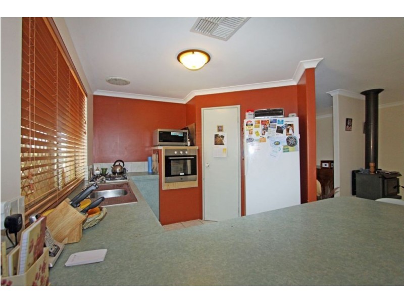 8 Esprit Parkway, Greenfields WA 6210