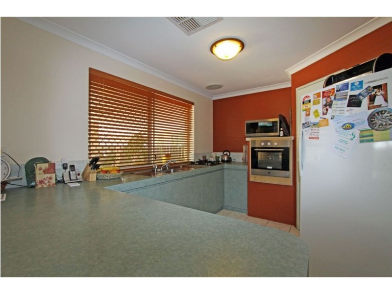 8 Esprit Parkway, Greenfields WA 6210