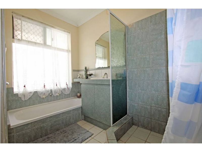 8 Esprit Parkway, Greenfields WA 6210