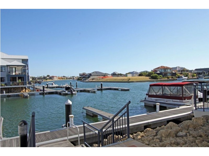 8/206 Mary Street, Halls Head WA 6210